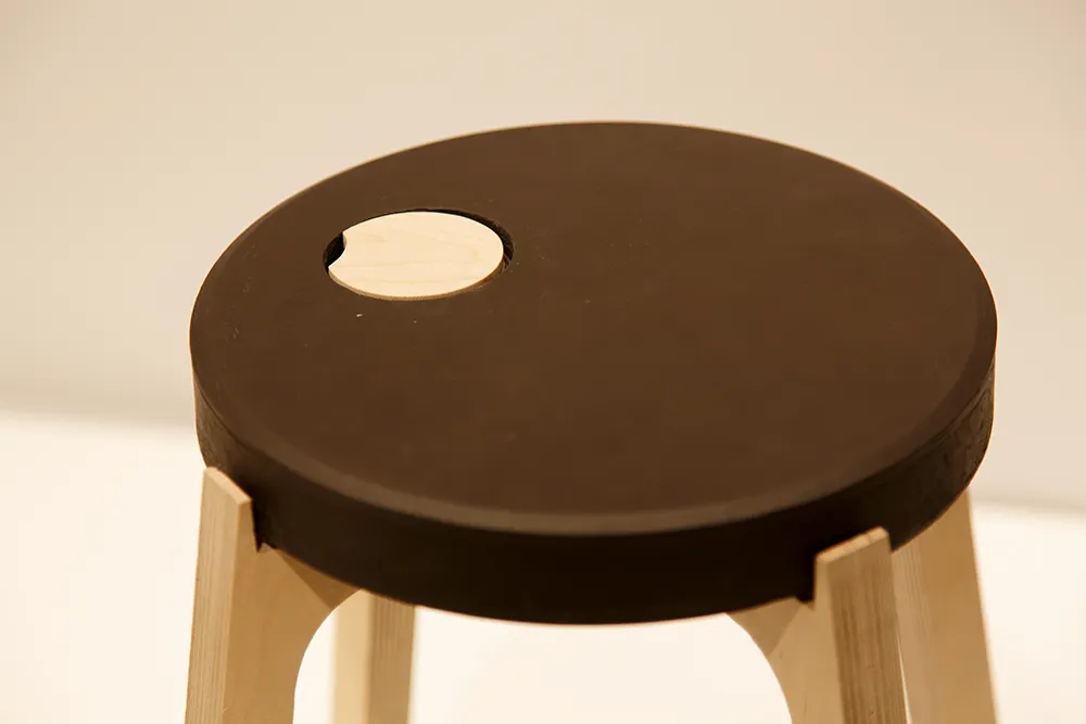 一畳の展示会「Warm Stool」の詳細画像